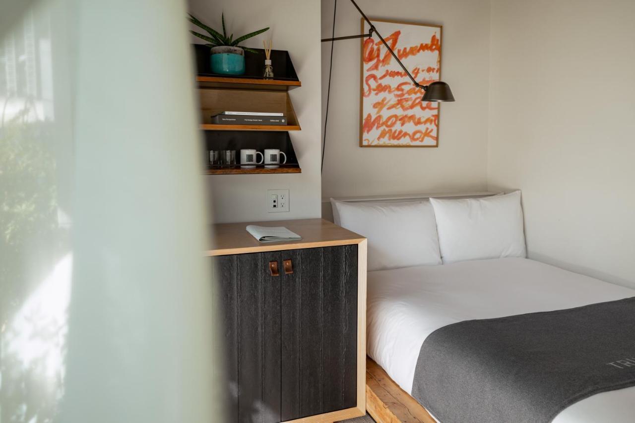 Double Room,1589231590:JPEG