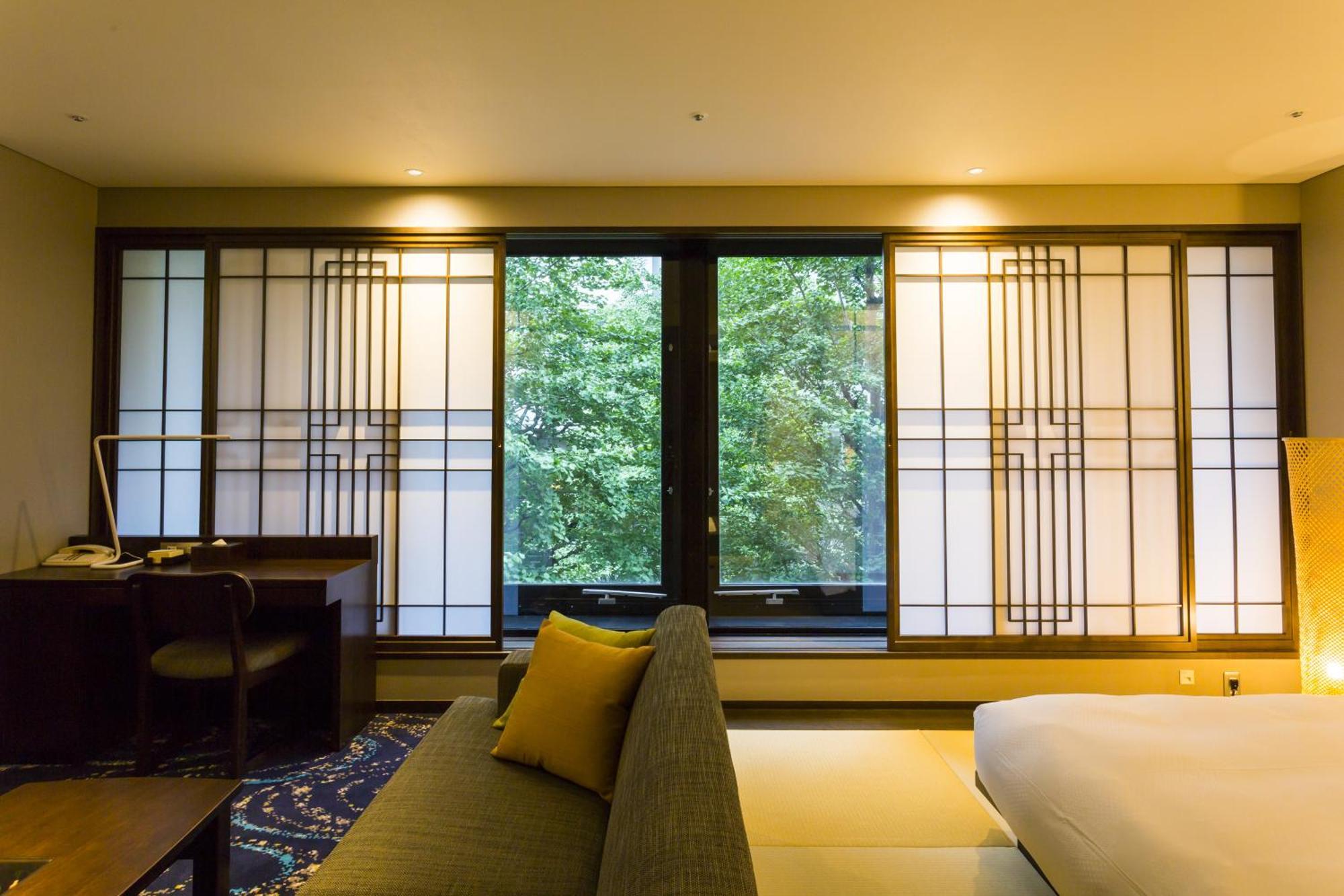 Corner Twin Room