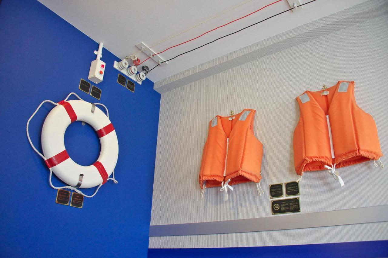 Economy Twin Room No bed-sharing children Non-Smoking